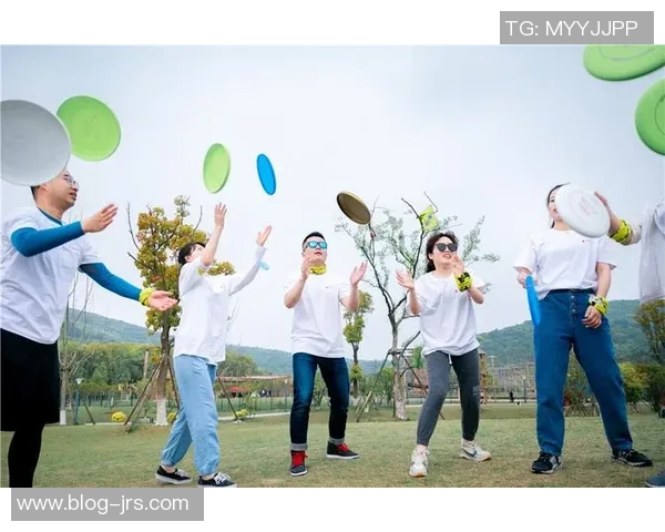 上海飞盘队团队协作能力提升创新高排名引发关注与赞誉