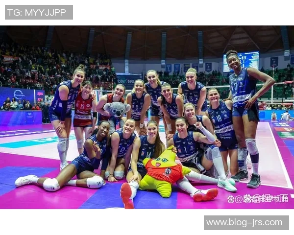 世界女排联赛精彩对决香港女排迎战强敌意大利队